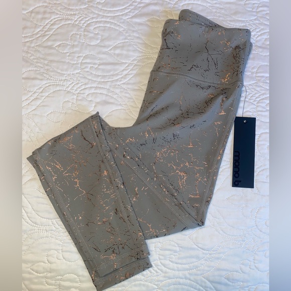 Athletic Wear Set - Picture 4 of 8